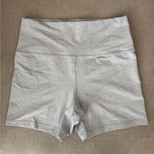 OFFLINE by Aerie The Hugger 5” Bike Shorts